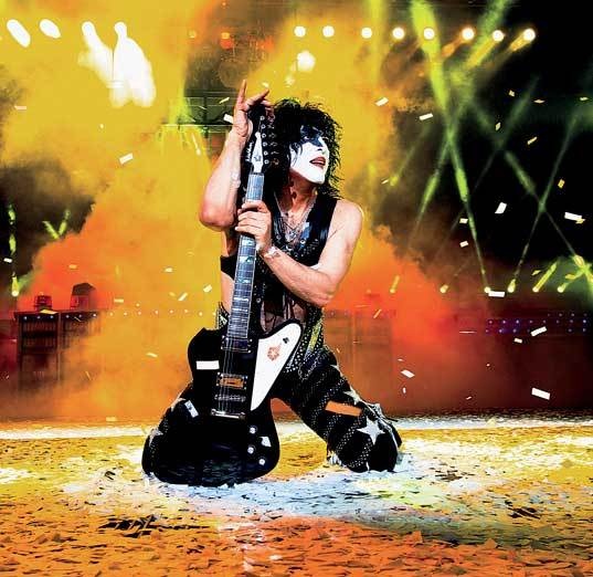 KISS. Лицом к музыке: срывая маску KISS. Лицом к музыке: срывая маску