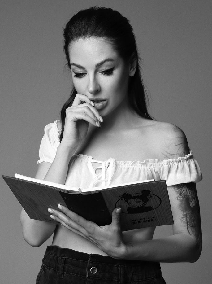 1000 и 1 день без секса. Белая книга. Чем занималась я, пока вы занимались сексом 1000 и 1 день без секса. Белая книга. Чем занималась я, пока вы занимались сексом