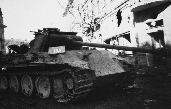 Последние контрудары Гитлера. Разгром Панцерваффе Последние контрудары Гитлера. Разгром Панцерваффе