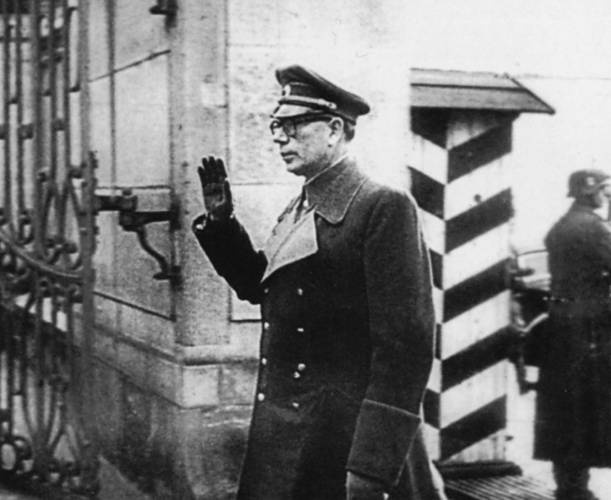 Власов против Сталина. Трагедия русской освободительной армии 1944-1945 год Власов против Сталина. Трагедия русской освободительной армии 1944-1945 год