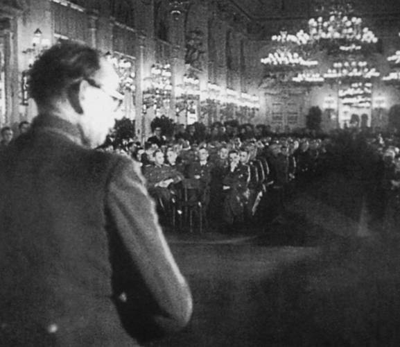 Власов против Сталина. Трагедия русской освободительной армии 1944-1945 год Власов против Сталина. Трагедия русской освободительной армии 1944-1945 год