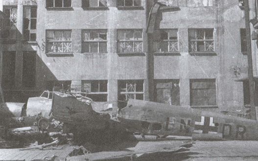 Асы над тундрой. Воздушная война в Заполярье. 1941-1944 годы Асы над тундрой. Воздушная война в Заполярье. 1941-1944 годы