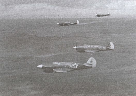Асы над тундрой. Воздушная война в Заполярье. 1941-1944 годы Асы над тундрой. Воздушная война в Заполярье. 1941-1944 годы