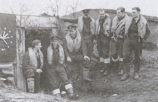 Асы над тундрой. Воздушная война в Заполярье. 1941-1944 годы Асы над тундрой. Воздушная война в Заполярье. 1941-1944 годы