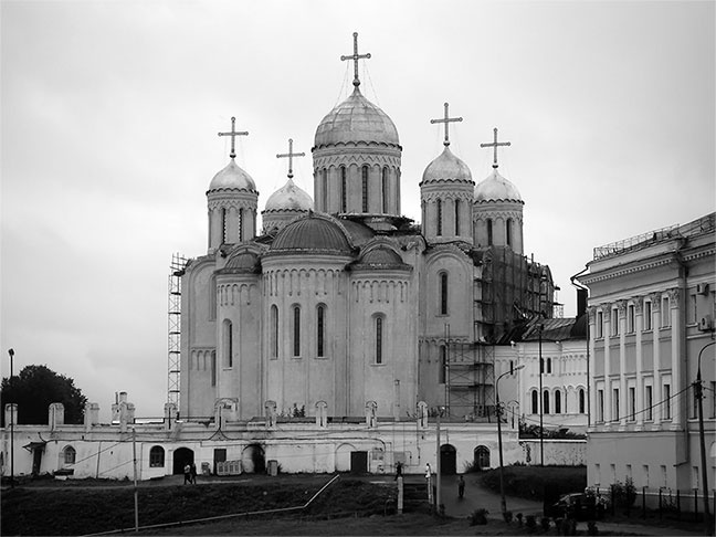 Русь меж двух огней – против Батыя и "псов-рыцарей" Русь меж двух огней – против Батыя и "псов-рыцарей"