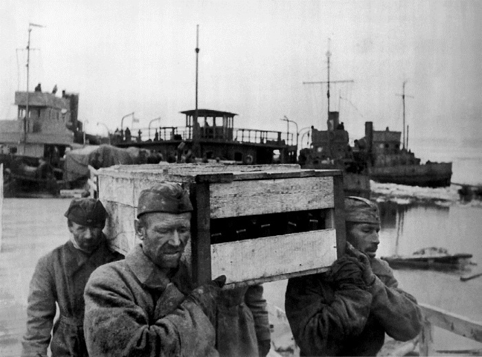 Блокада Ленинграда. Полная хроника - 900 дней и ночей Блокада Ленинграда. Полная хроника - 900 дней и ночей
