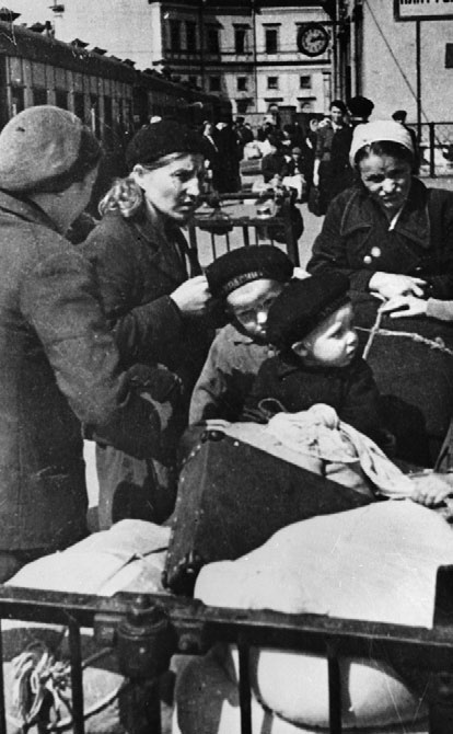 Блокада Ленинграда. Полная хроника - 900 дней и ночей Блокада Ленинграда. Полная хроника - 900 дней и ночей