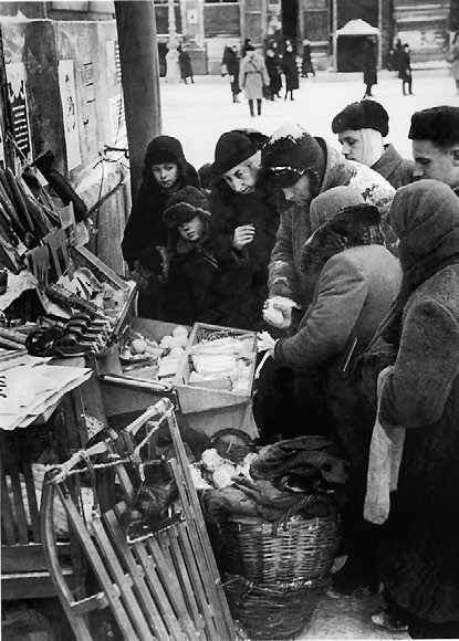 Блокада Ленинграда. Полная хроника - 900 дней и ночей Блокада Ленинграда. Полная хроника - 900 дней и ночей