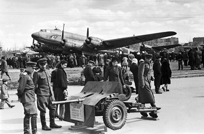 Битва за Москву. Полная хроника - 203 дня Битва за Москву. Полная хроника - 203 дня