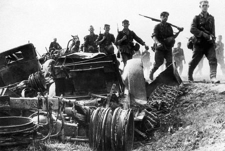 1941. Победный парад Гитлера. Правда об Уманском побоище 1941. Победный парад Гитлера. Правда об Уманском побоище