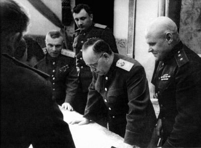 Жуков против Гальдера. Схватка военных гениев Жуков против Гальдера. Схватка военных гениев