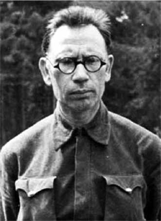 Генерал из трясины. Судьба и история Андрея Власова. Анатомия предательства Генерал из трясины. Судьба и история Андрея Власова. Анатомия предательства