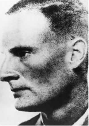 Гитлеровская машина шпионажа. Военная и политическая разведка Третьего рейха. 1933-1945 Гитлеровская машина шпионажа. Военная и политическая разведка Третьего рейха. 1933-1945