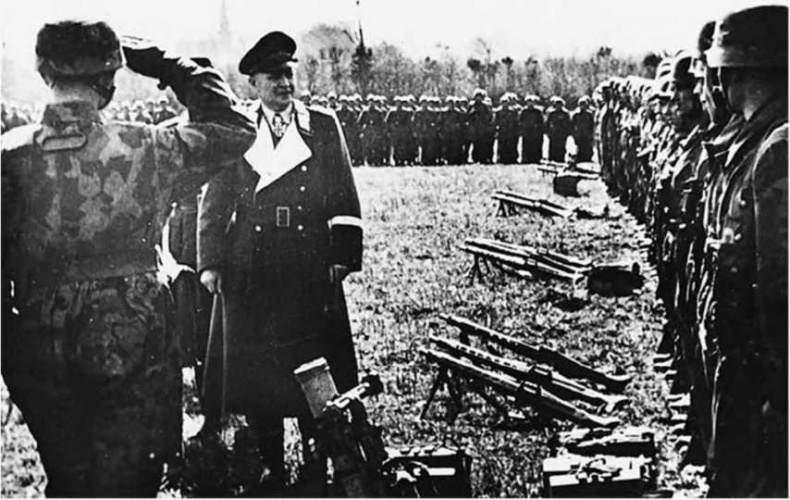 Гитлеровская машина шпионажа. Военная и политическая разведка Третьего рейха. 1933-1945 Гитлеровская машина шпионажа. Военная и политическая разведка Третьего рейха. 1933-1945