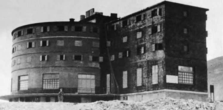 Гитлеровская машина шпионажа. Военная и политическая разведка Третьего рейха. 1933-1945 Гитлеровская машина шпионажа. Военная и политическая разведка Третьего рейха. 1933-1945