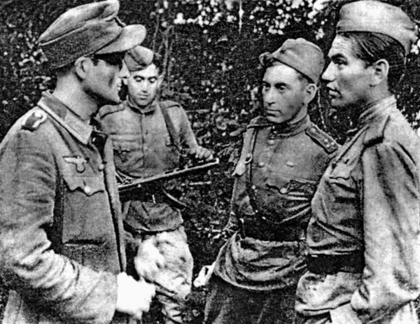 Фронтовые разведчики. "Я ходил за линию фронта" Фронтовые разведчики. "Я ходил за линию фронта"