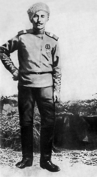 Три цвета знамени. Генералы и комиссары. 1914-1921 Три цвета знамени. Генералы и комиссары. 1914-1921