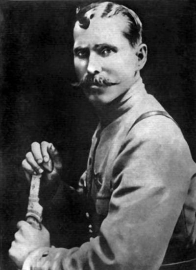 Три цвета знамени. Генералы и комиссары. 1914-1921 Три цвета знамени. Генералы и комиссары. 1914-1921