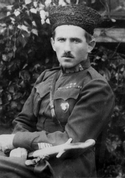 Три цвета знамени. Генералы и комиссары. 1914-1921 Три цвета знамени. Генералы и комиссары. 1914-1921