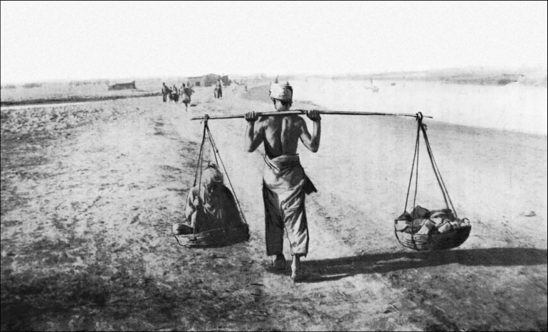 1900. Русские штурмуют Пекин 1900. Русские штурмуют Пекин