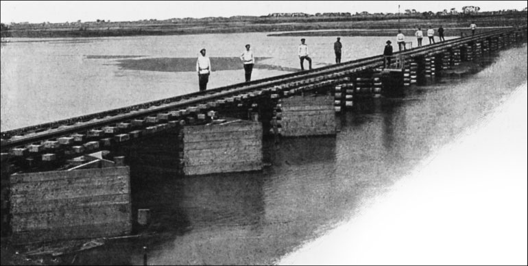 1900. Русские штурмуют Пекин 1900. Русские штурмуют Пекин