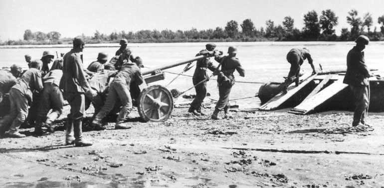 Сталинградское побоище. «За Волгой для нас земли нет!» Сталинградское побоище. «За Волгой для нас земли нет!»