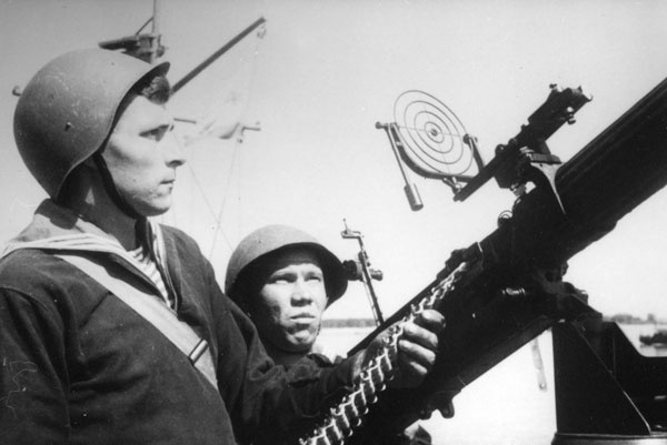 Сталинградское побоище. «За Волгой для нас земли нет!» Сталинградское побоище. «За Волгой для нас земли нет!»