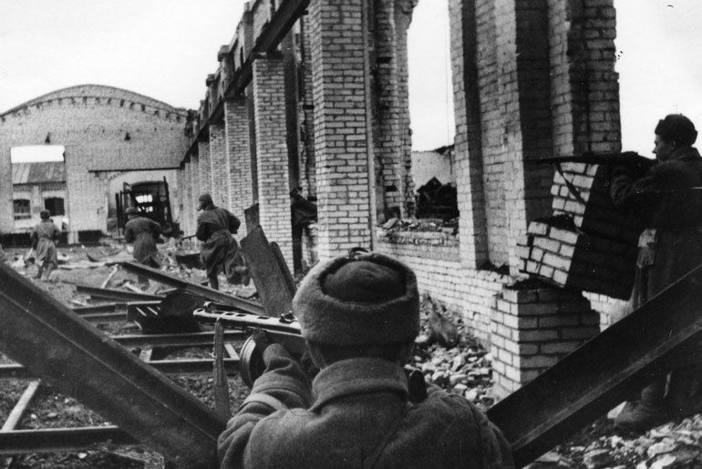 Сталинградское побоище. «За Волгой для нас земли нет!» Сталинградское побоище. «За Волгой для нас земли нет!»
