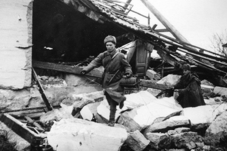 Сталинградское побоище. «За Волгой для нас земли нет!» Сталинградское побоище. «За Волгой для нас земли нет!»