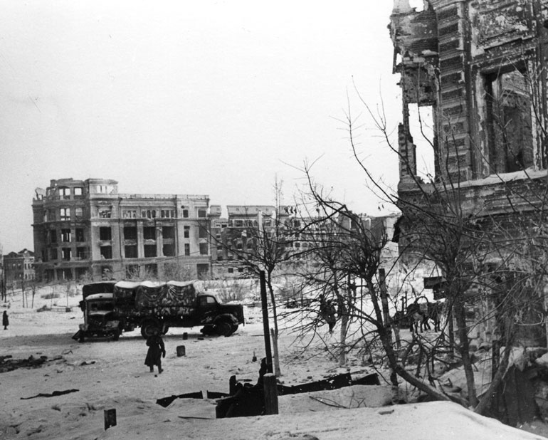 Сталинградское побоище. «За Волгой для нас земли нет!» Сталинградское побоище. «За Волгой для нас земли нет!»