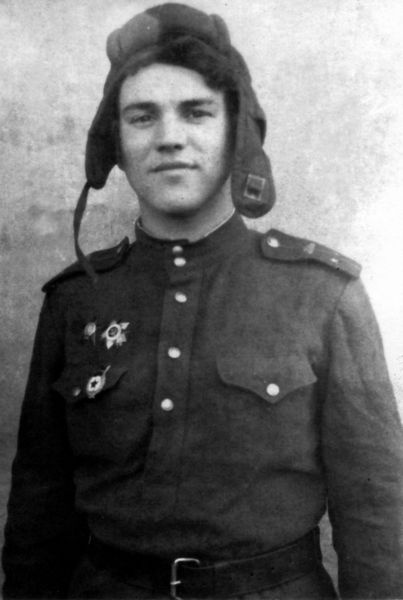 Командир Т-34. На танке до Победы Командир Т-34. На танке до Победы