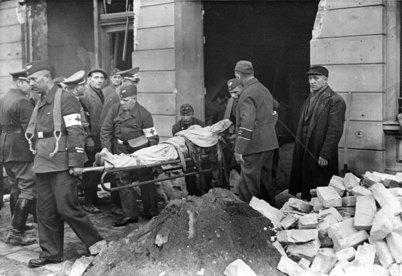 Смерть в Берлине. От Веймарской республики до разделенной Германии Смерть в Берлине. От Веймарской республики до разделенной Германии