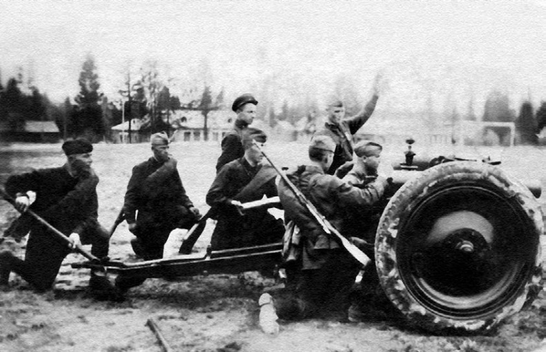 Мы дрались против «Тигров». «Главное – выбить у них танки!» Мы дрались против «Тигров». «Главное – выбить у них танки!»
