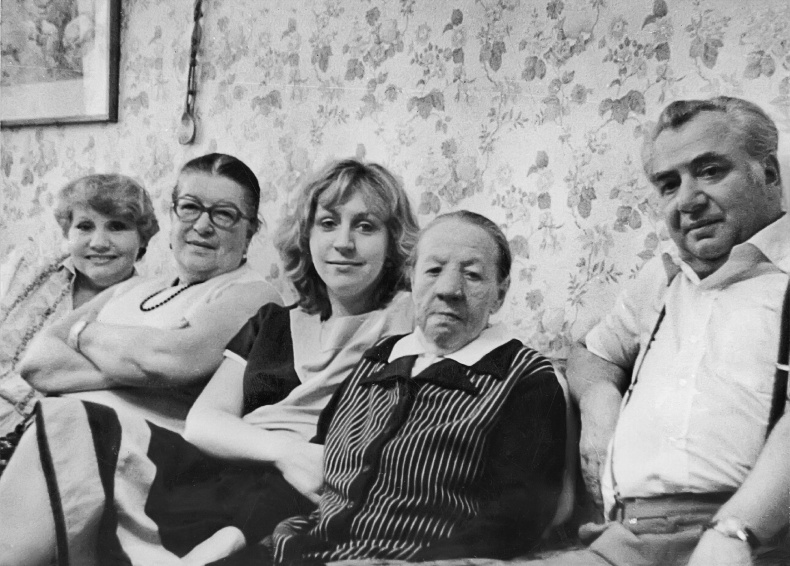 Марина Голуб в жизни, театре, кино. Воспоминания друзей Марина Голуб в жизни, театре, кино. Воспоминания друзей
