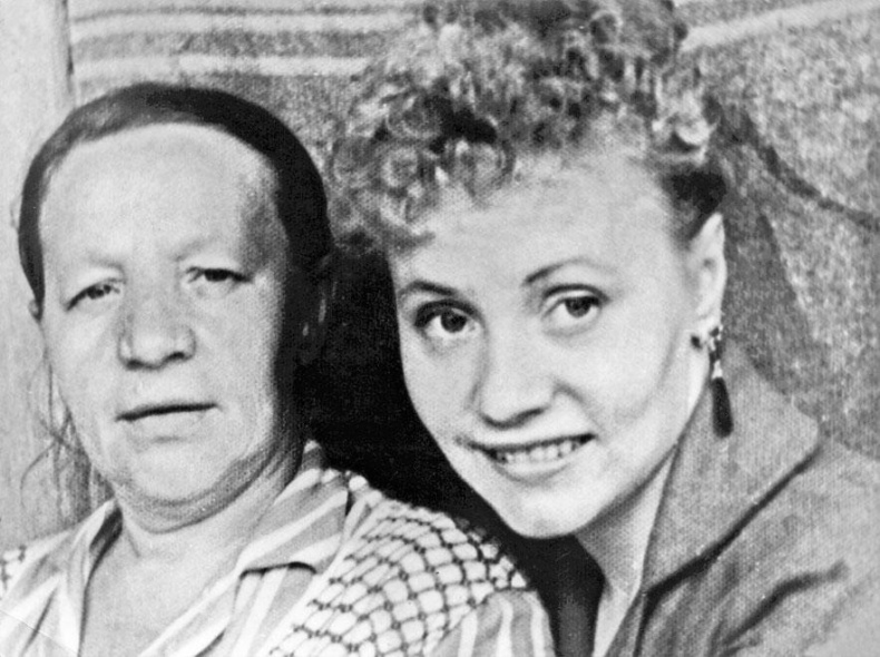 Марина Голуб в жизни, театре, кино. Воспоминания друзей Марина Голуб в жизни, театре, кино. Воспоминания друзей
