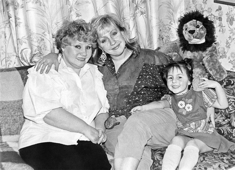 Марина Голуб в жизни, театре, кино. Воспоминания друзей Марина Голуб в жизни, театре, кино. Воспоминания друзей