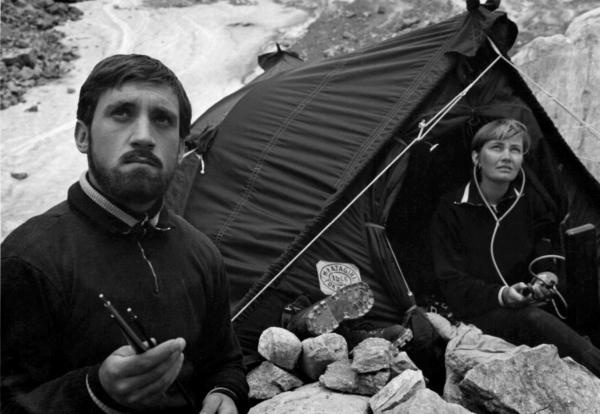 «Всё не так, ребята…» Владимир Высоцкий в воспоминаниях друзей и коллег «Всё не так, ребята…» Владимир Высоцкий в воспоминаниях друзей и коллег