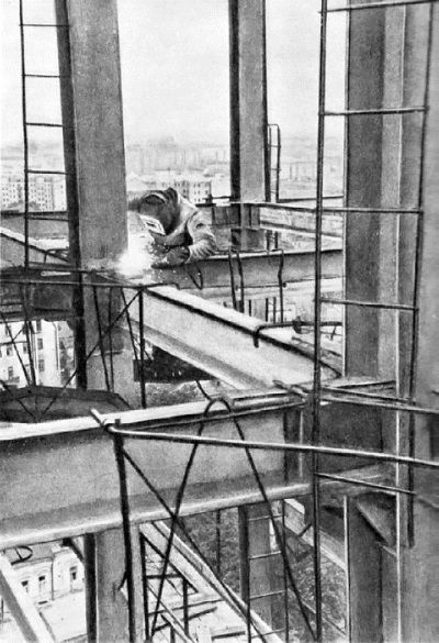 Высотки сталинской Москвы. Наследие эпохи Высотки сталинской Москвы. Наследие эпохи