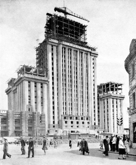 Высотки сталинской Москвы. Наследие эпохи