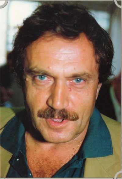 Василий Аксенов - одинокий бегун на длинные дистанции Василий Аксенов - одинокий бегун на длинные дистанции