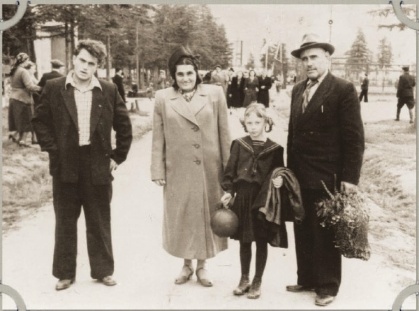 Василий Аксенов - одинокий бегун на длинные дистанции Василий Аксенов - одинокий бегун на длинные дистанции