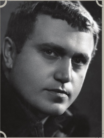 Василий Аксенов - одинокий бегун на длинные дистанции Василий Аксенов - одинокий бегун на длинные дистанции