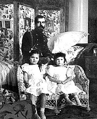 Люди Зимнего дворца. Монаршие особы, их фавориты и слуги Люди Зимнего дворца. Монаршие особы, их фавориты и слуги