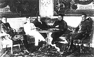Люди Зимнего дворца. Монаршие особы, их фавориты и слуги Люди Зимнего дворца. Монаршие особы, их фавориты и слуги
