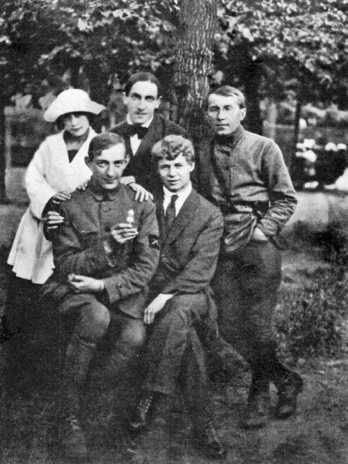 Сергей Есенин. Биография Сергей Есенин. Биография