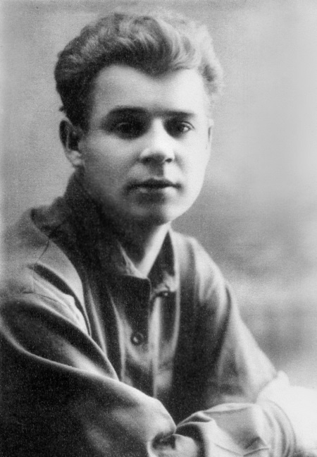 Сергей Есенин. Биография Сергей Есенин. Биография
