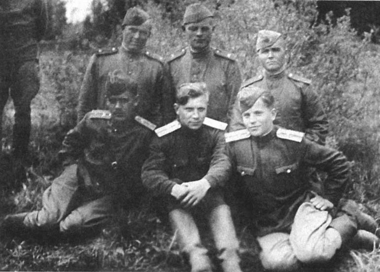 Дневник самоходчика. Боевой путь механика-водителя ИСУ-152. 1942-1945 Дневник самоходчика. Боевой путь механика-водителя ИСУ-152. 1942-1945