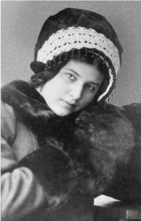 Лариса Рейснер