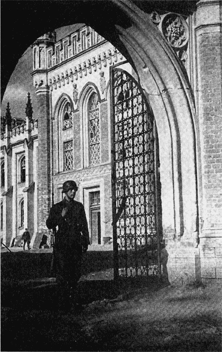 Трагедия на Неве. Шокирующая правда о блокаде Ленинграда. 1941-1944 Трагедия на Неве. Шокирующая правда о блокаде Ленинграда. 1941-1944