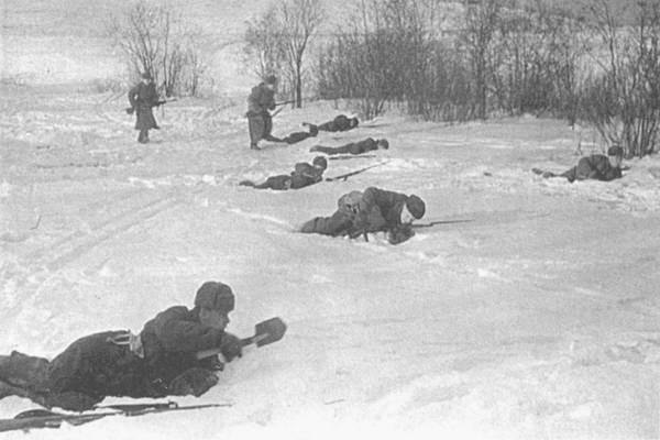 Кровавый плацдарм. 49-я армия в прорыве под Тарусой и боях на реке Угре. 1941-1942 Кровавый плацдарм. 49-я армия в прорыве под Тарусой и боях на реке Угре. 1941-1942